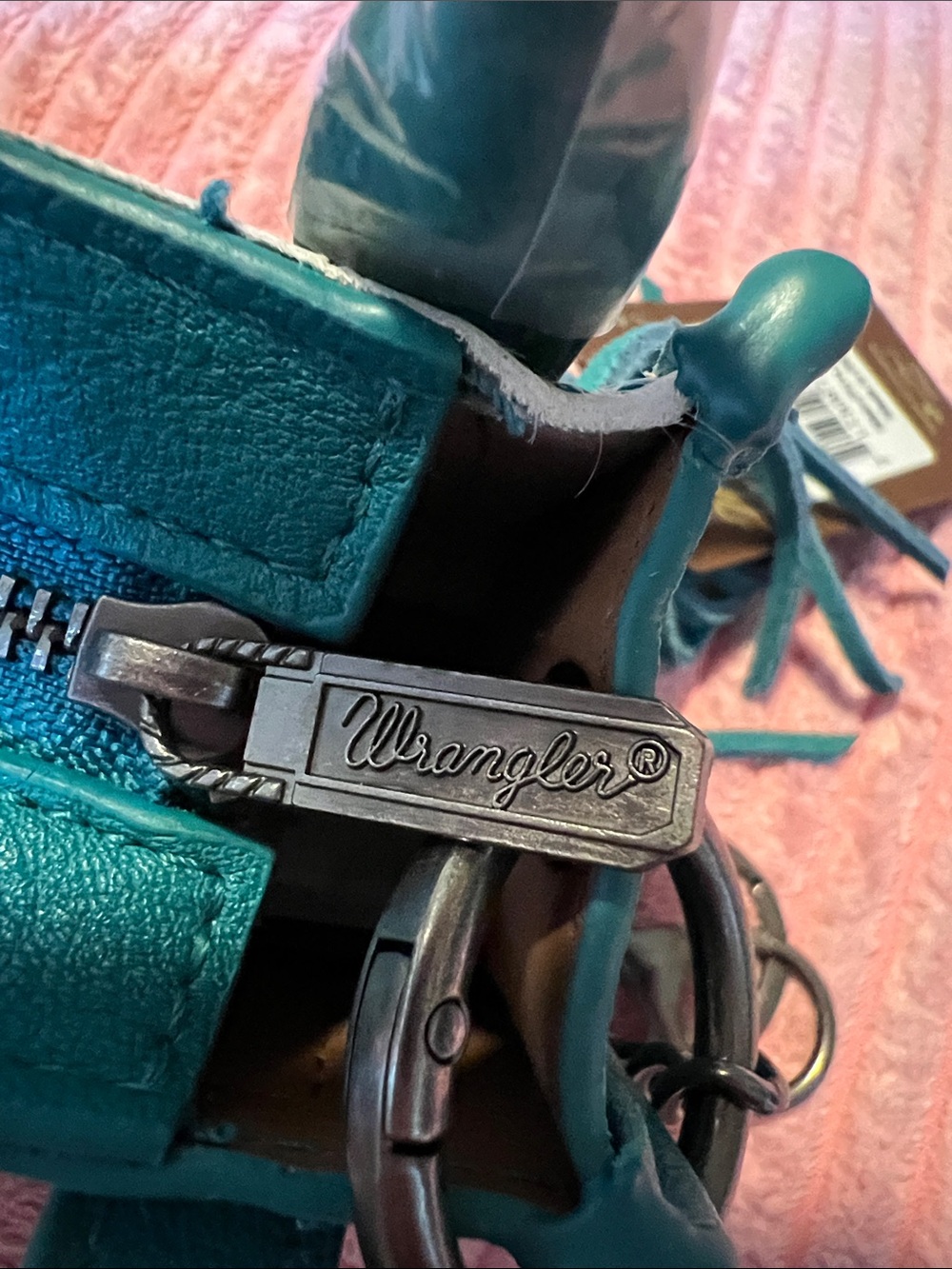 Wrangler Cowhide Mini Fringe Tote Keychain - Picture 8 of 9